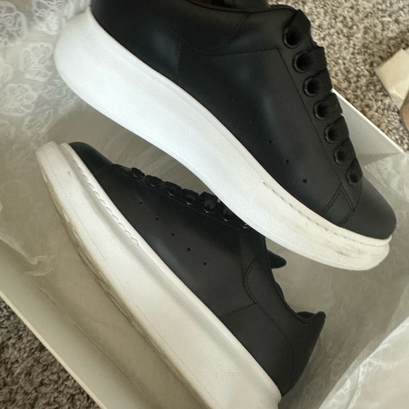 alexander maqueens - Picture 1 of 6